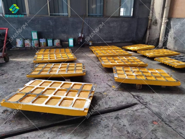 jaw plate,jaw crusher,jaw liner,swing jaw plate,fixed jaw plate,movable jaw plate,jaw crusher parts,jaw crusher wear parts