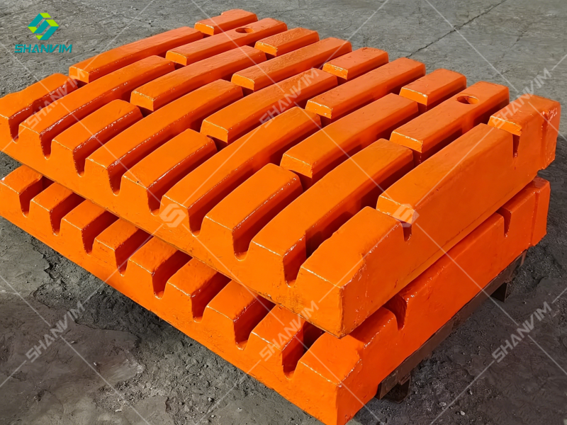 jaw crusher spare parts,crusher parts,jaw plate,jaw liner,fixed jaw plate,swing jaw plate